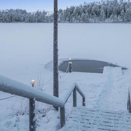 Villa Spectacular Rural Log House With 2 Saunas Next To A Beautiful Lake à Kuusamo Extérieur photo