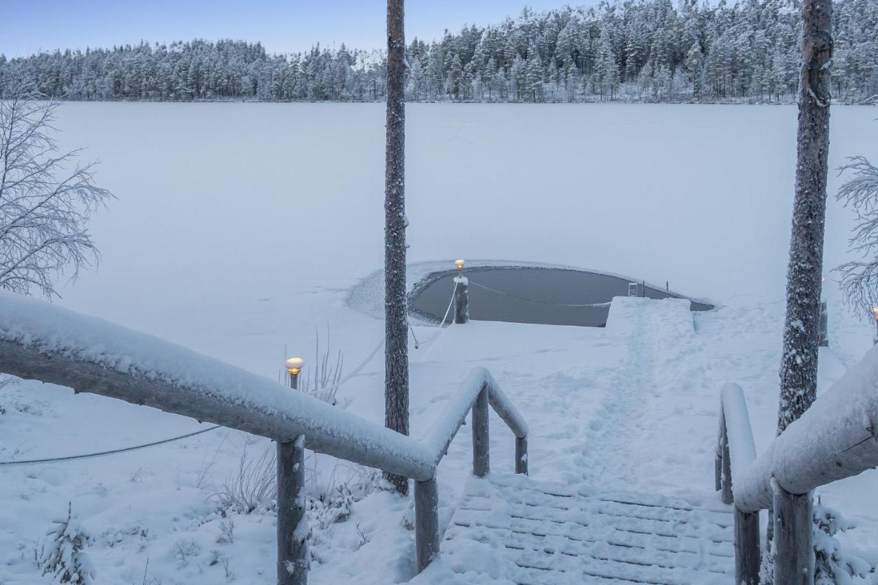 Villa Spectacular Rural Log House With 2 Saunas Next To A Beautiful Lake à Kuusamo Extérieur photo